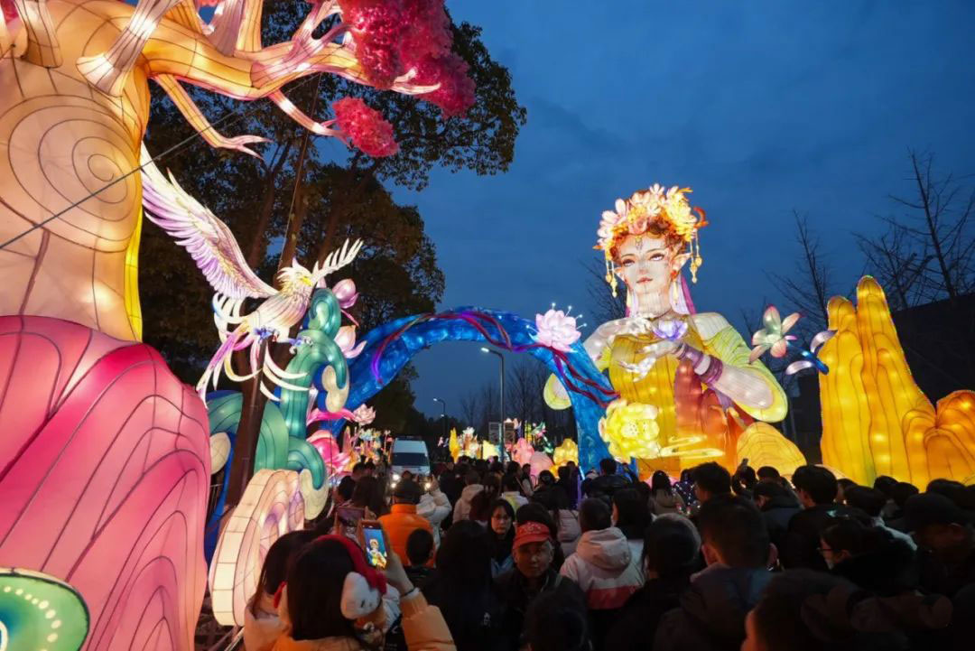 刚刚，欧博
又双叒叕惊艳世界！