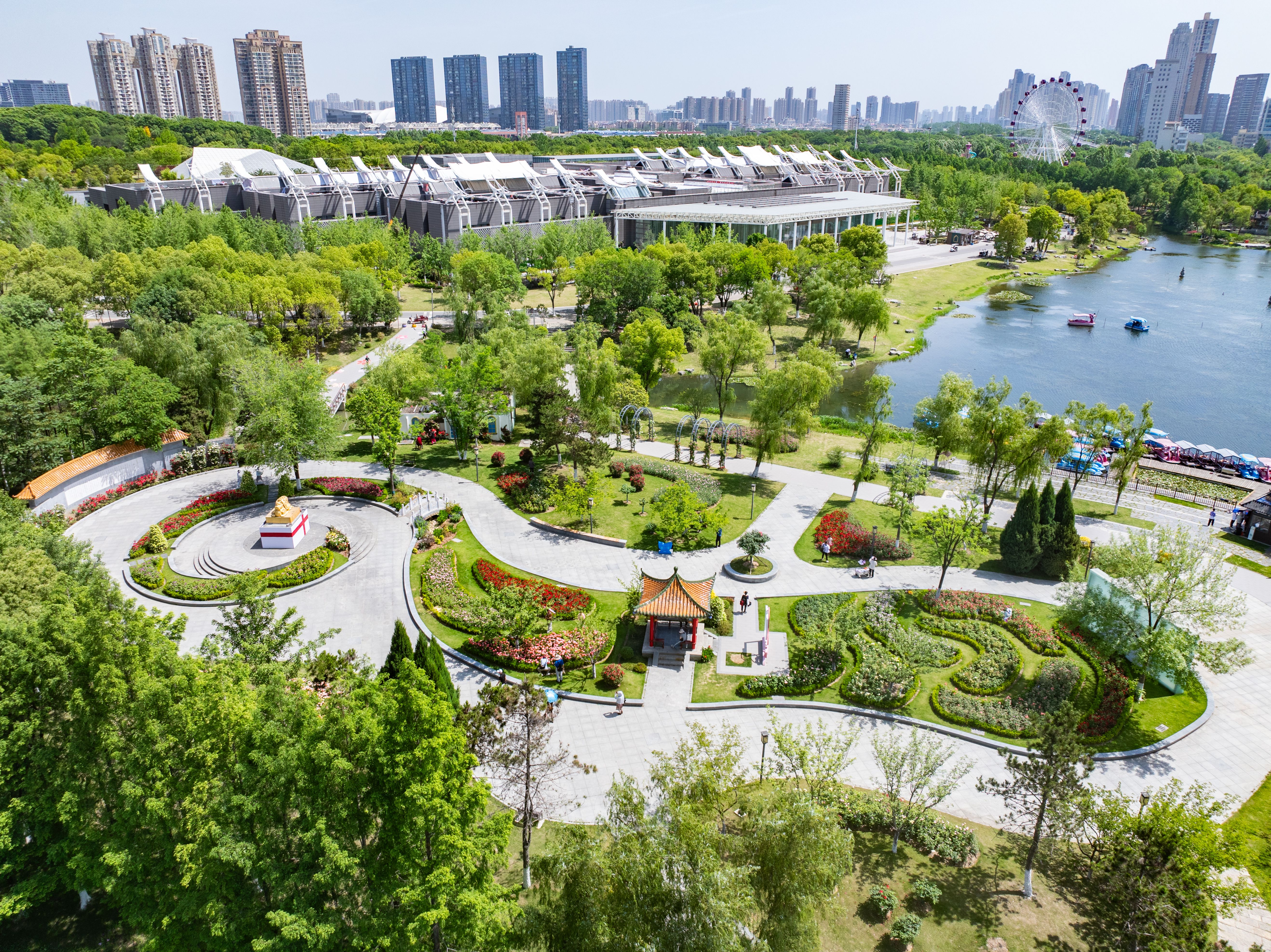 武汉园博园：花花世界+星空帐篷，穿越次元去露营！